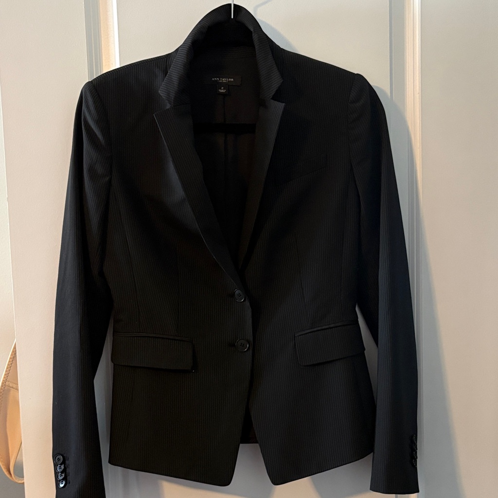 Ann Taylor Black Pinstripe Ruffled Back Fitted Blazer Sz 2